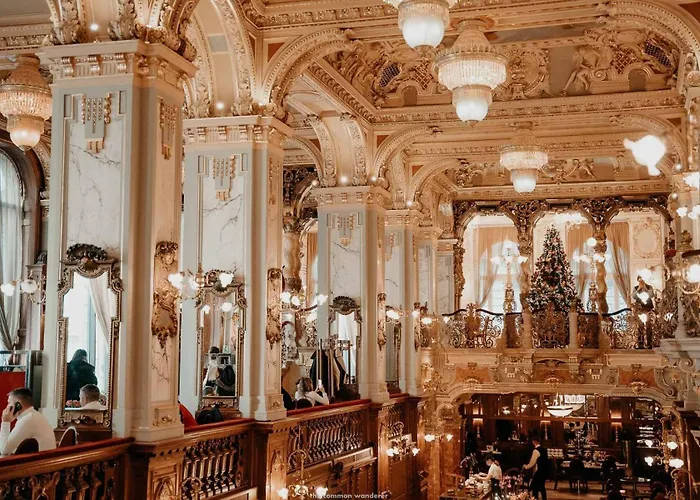Magnificent Elegance By Magyar Street & Market Budapeste