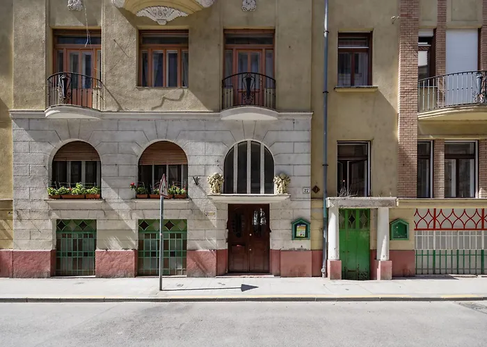 Magnificent Elegance By Magyar Street & Market Apartamento Budapeste